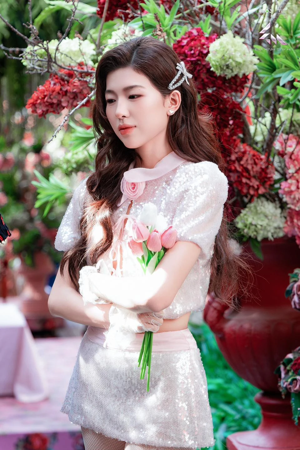 Em Xinh đóng Địa Đạo bị đào ảnh quá khứ, bị nghi dao kéo còn nghi là con trai? - Hình 6