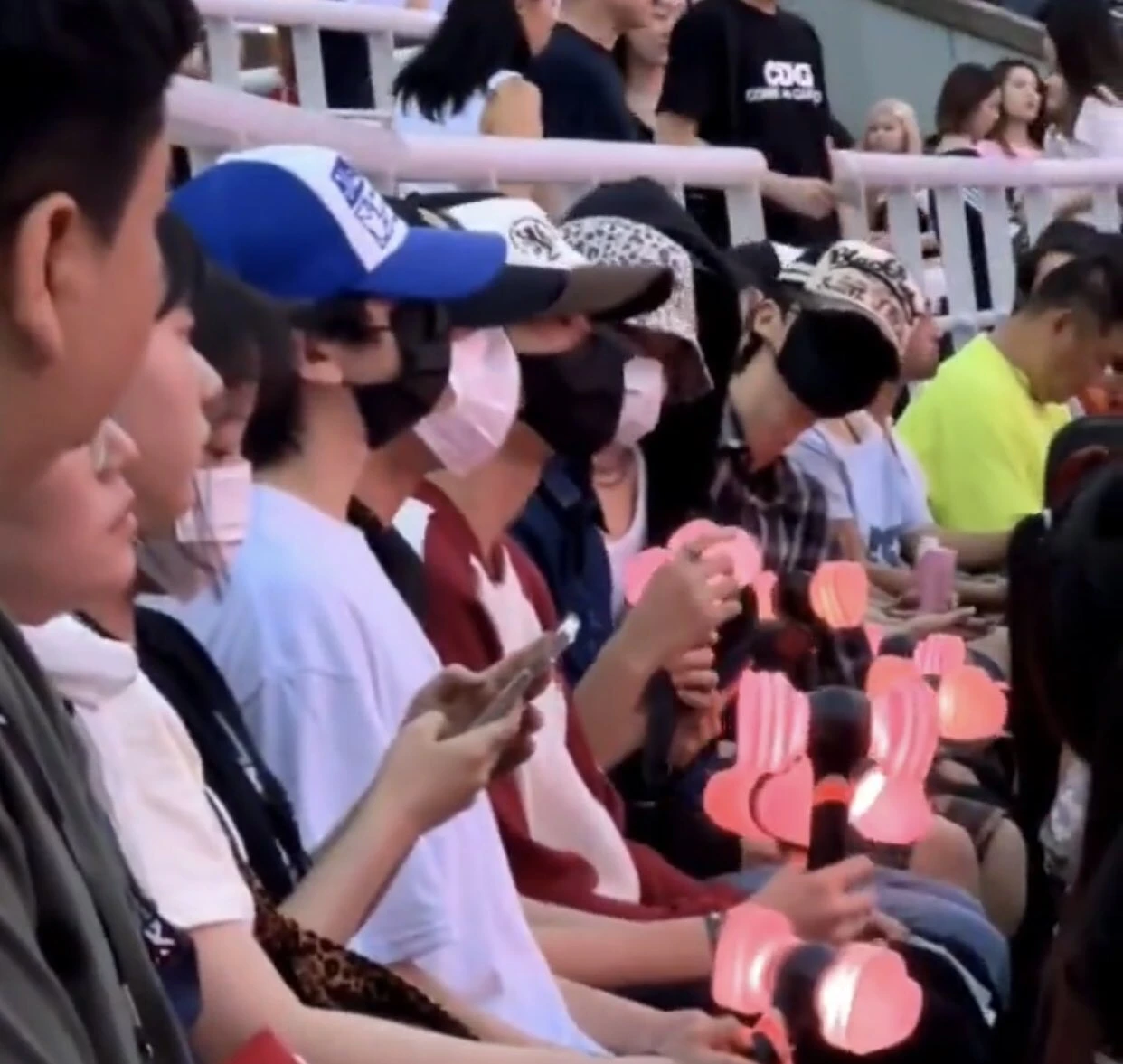 Concert BLACKPINK: Lee Min Ho phá lệ đến dự vì 1 người, BABYMONSTER gây chú ý - Hình 10