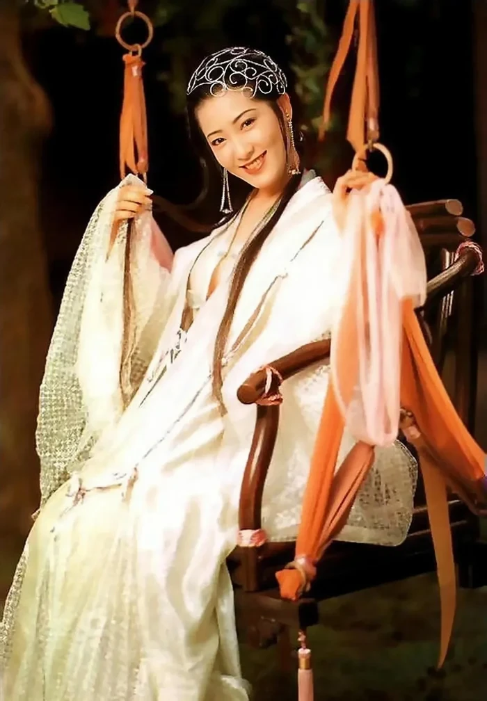 Dương Tư Mẫn: Nữ hoàng 18 một thời, rời showbiz vì bệnh K, giờ là chủ quán mì - Hình 3