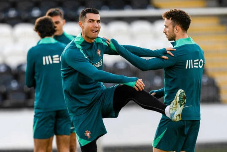 Ronaldo vắng mặt đám tang Jota! Liệu lời chia buồn có đủ để xoa sự dịu phẫn nộ - Hình 2