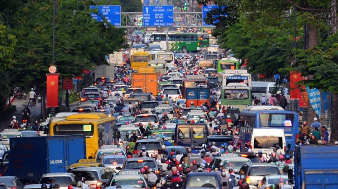 TP.HCM: Người đàn ông đi sát lề đường vẫn va chạm xe khách, qua đời ngay tại chỗ - Hình 5