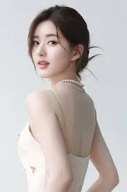 Triệu Lộ Tư tín hiệu cầu cứu công khai khủng hoảng lớn nhất sự nghiệp? - Hình 3
