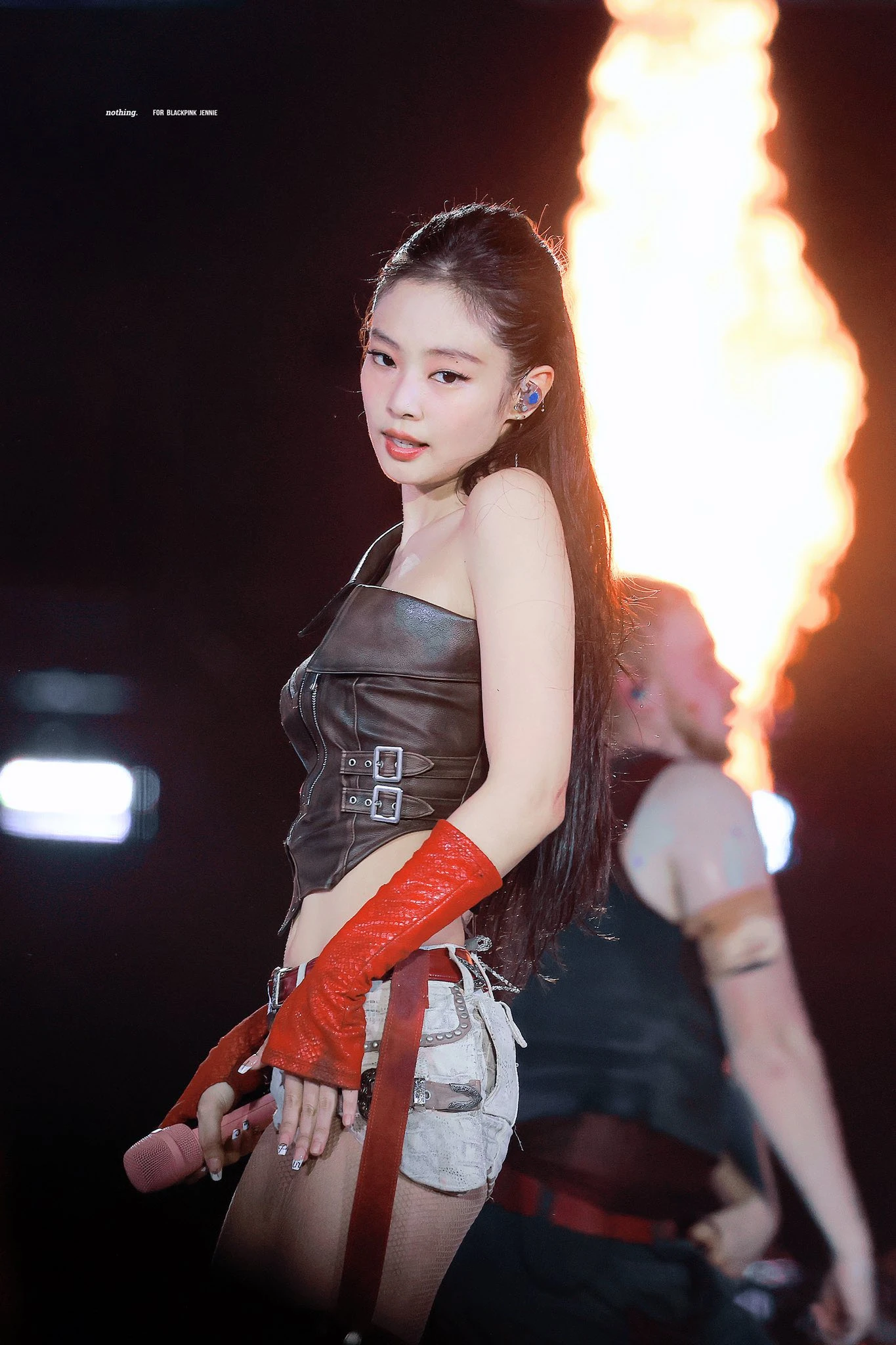 6.6 triệu lượt xem Jennie có thái độ bắt nạt nhân viên, bị tấn công vì 1 cử chỉ - Hình 6