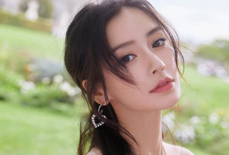 Angelababy được tháo gỡ phong sát Cbiz rúng động! Màn trở lại đầy quyền lực! - Hình 3
