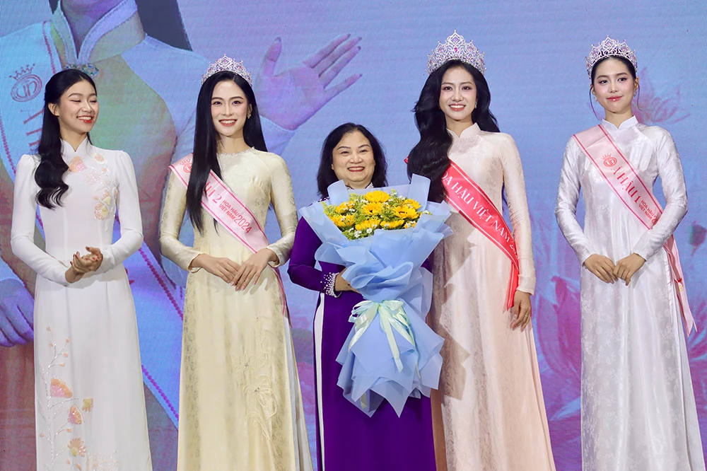 Hoa hậu Việt Nam 2024 Hà Trúc Linh không thể tốt nghiệp đúng thời hạn - Hình 4