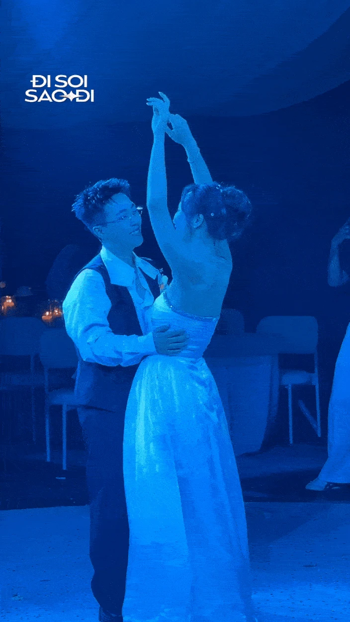 Nghệ sĩ triệu view và bà xã trao nhau first dance tình bể bình, Đức Phúc cất giọng ngọt như rót mật vào tai - Hình 5