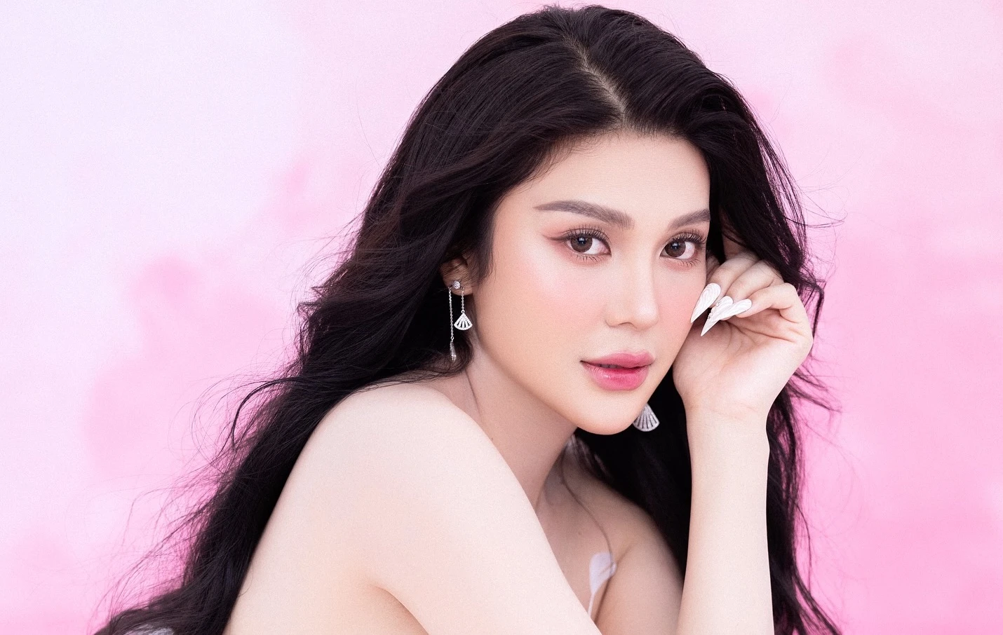 Ngọc nữ bolero gây sốt khi ghi danh cuộc thi Miss Grand Vietnam 2025 - Hình 1