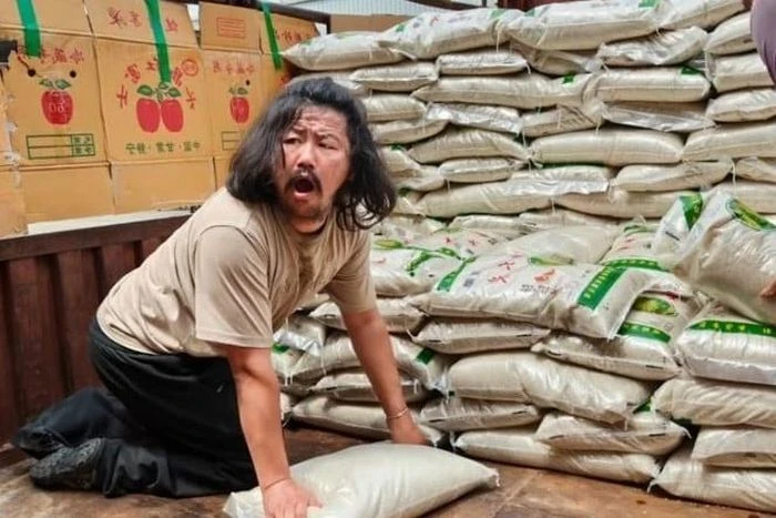 Người nhặt ve chai gây sốc khi ủng hộ 5 tấn gạo ở Trung Quốc - Hình 1