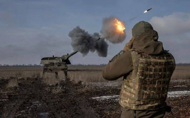 Phòng không Ukraine lung lay: Hậu quả nghiêm trọng do đóng băng viện trợ từ Mỹ - Hình 1