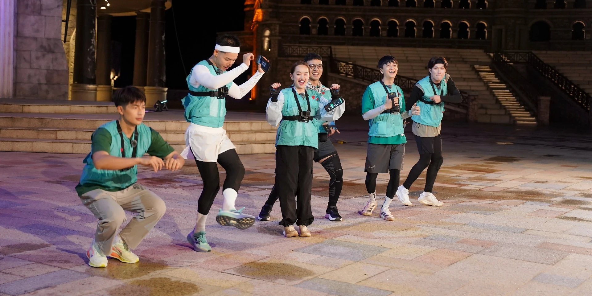 Quốc Anh tự nhận đẹp mà khổ, Kaity Nguyễn bất ngờ vì Ngô Kiến Huy đánh má hồng - Hình 1