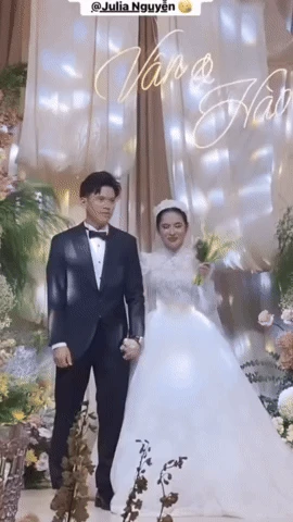 Trung vệ ĐT Việt Nam cưới mẹ đơn thân Quảng Ninh, nàng WAG 3 lần sinh nở vóc dáng vẫn nuột nà, visual sáng bừng - Hình 2