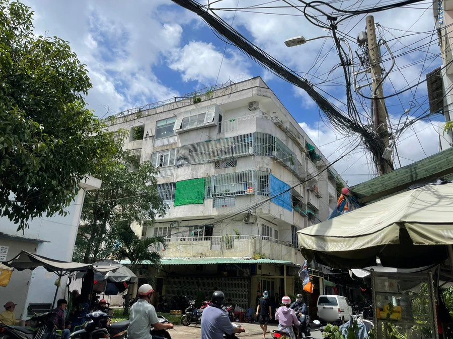 Vụ cháy chung cư 8 người mất: Hé lộ cuộc gọi cuối cùng, nhân chứng kể điều sốc - Hình 4