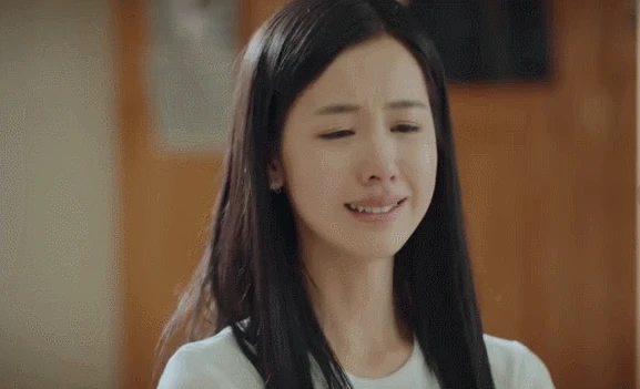 10 mỹ nhân Hoa ngữ đóng cảnh khóc dở hơn chữ dở: Lưu Diệc Phi như đang ăn vạ, số 1 chẳng biết đang khóc hay cười - Hình 1