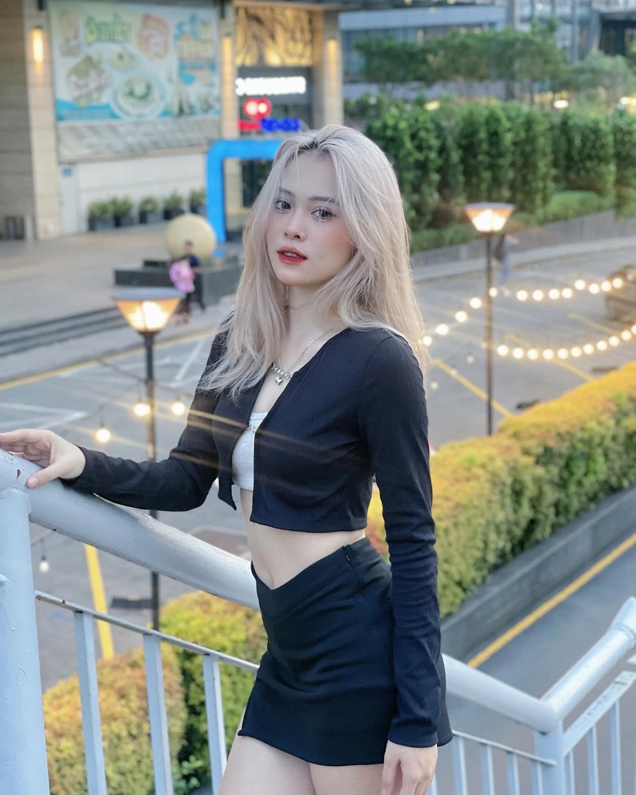 Hà Môi tậu Mercedes bạc tỷ, netizen tá hỏa soi ra chi tiết ai cũng sốc! - Hình 6