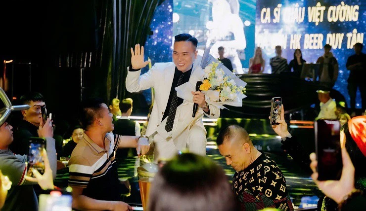 Châu Việt Cường đặt show, vừa tậu xe tiền tỷ liền bị nghi ngựa quen đường cũ? - Hình 6