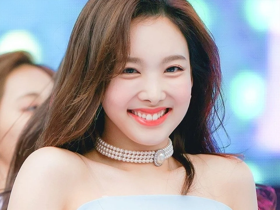J-Hope bị tóm khi hẹn hò bạn gái quốc dân, giữa concert BLACKPINK cực hot! - Hình 7