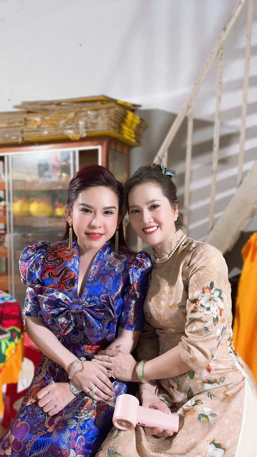 Kim Tiểu Long ra mặt bảo kê Hồng Loan, chị Ni khen Bình Tinh nức nở vì 1 điều! - Hình 7