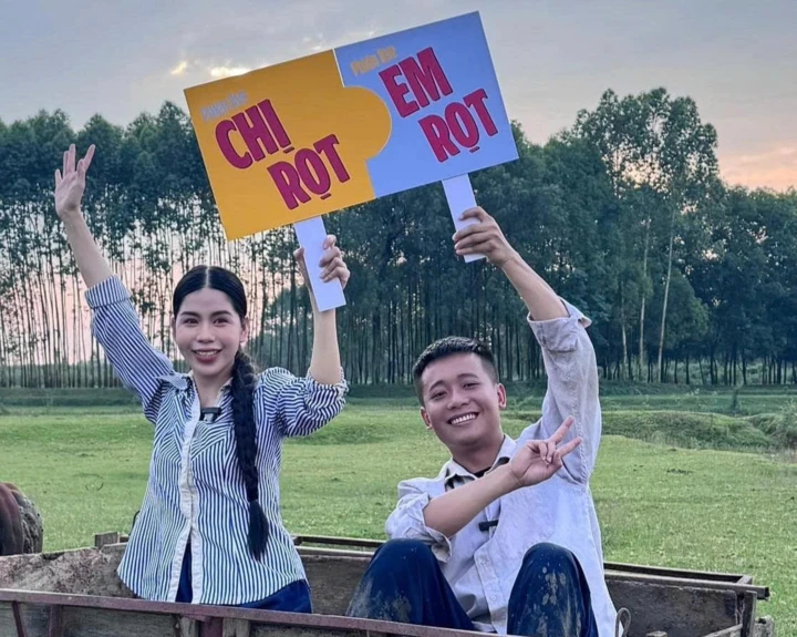 Xôn xao clip Dịch Dương bị bố đuổi ra khỏi nhà, vừa ăn vừa khóc nhớ Hằng Du Mục - Hình 7