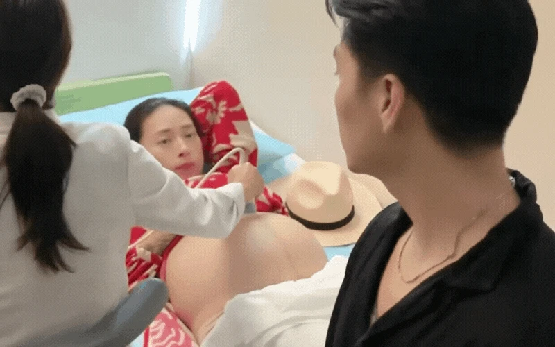 Gần 1 triệu người vào xem Ngô Thanh Vân nghẹn ngào chia sẻ về 1.001 ngày chờ đợi bé Gạo - Hình 2