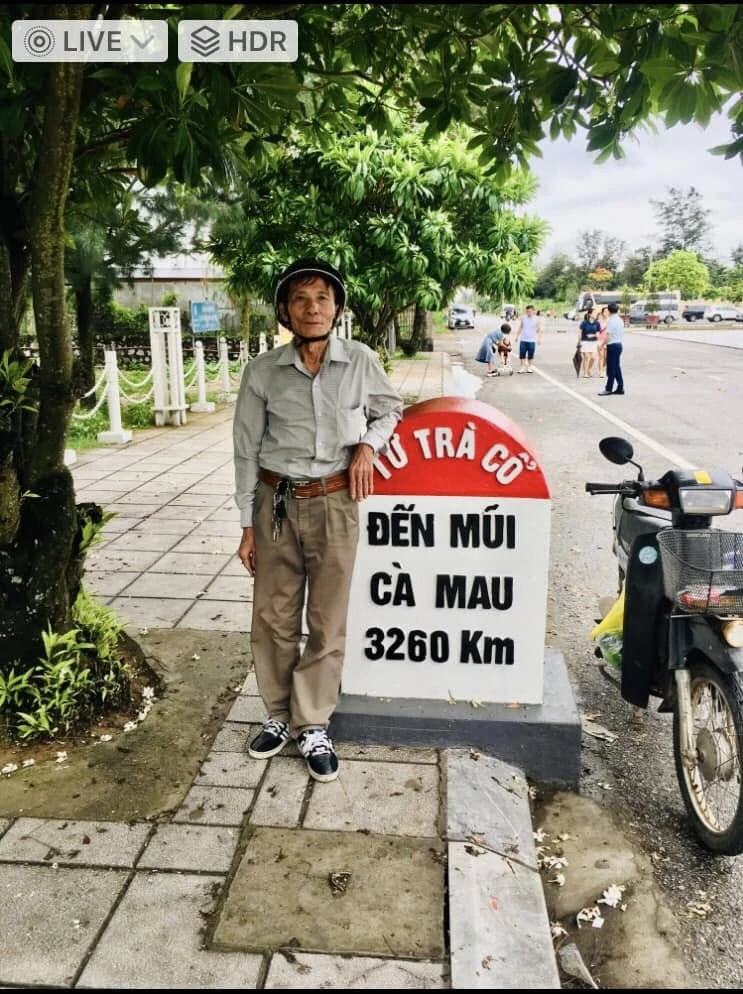 Lời chào của cụ ông 70 tuổi thường xuyên đi phượt bằng xe máy gây sốt MXH - Hình 2