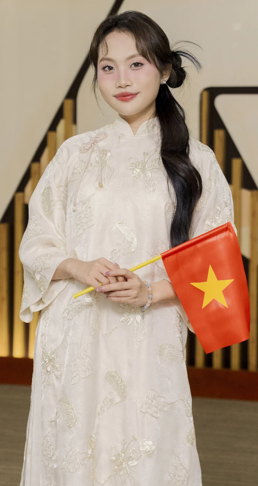 Phương Mỹ Chi mang kế hoạch đổ bể ở Macau lên sân khấu V Concert, cái kết đẹp - Hình 5