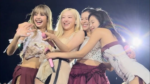 BLACKPINK bị réo vào vụ sản phẩm người lớn, phân biệt chủng tộc, fan nổi điên - Hình 4