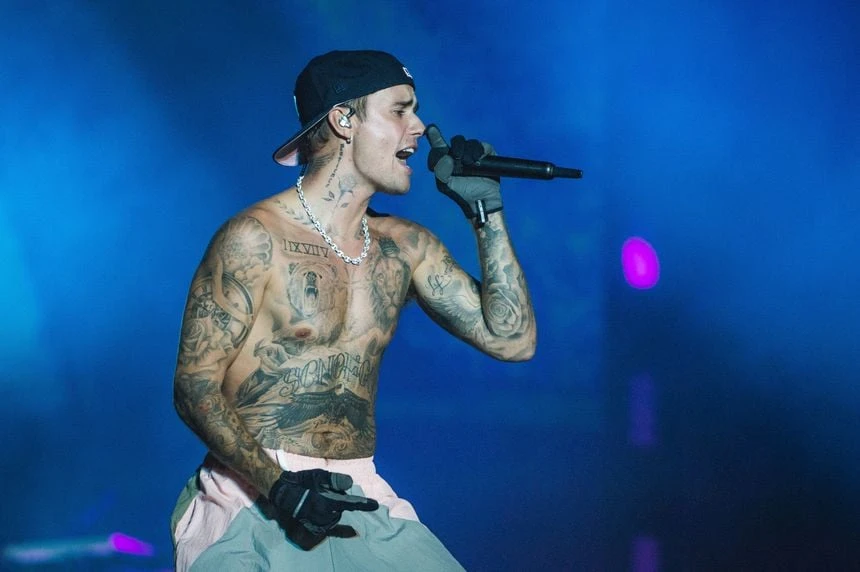 Justin Bieber gây thất vọng: Lại đăng ảnh phản cảm, bạn bè ai cũng lo lắng - Hình 7