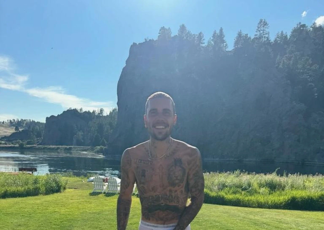 Justin Bieber gây thất vọng: Lại đăng ảnh phản cảm, bạn bè ai cũng lo lắng - Hình 1
