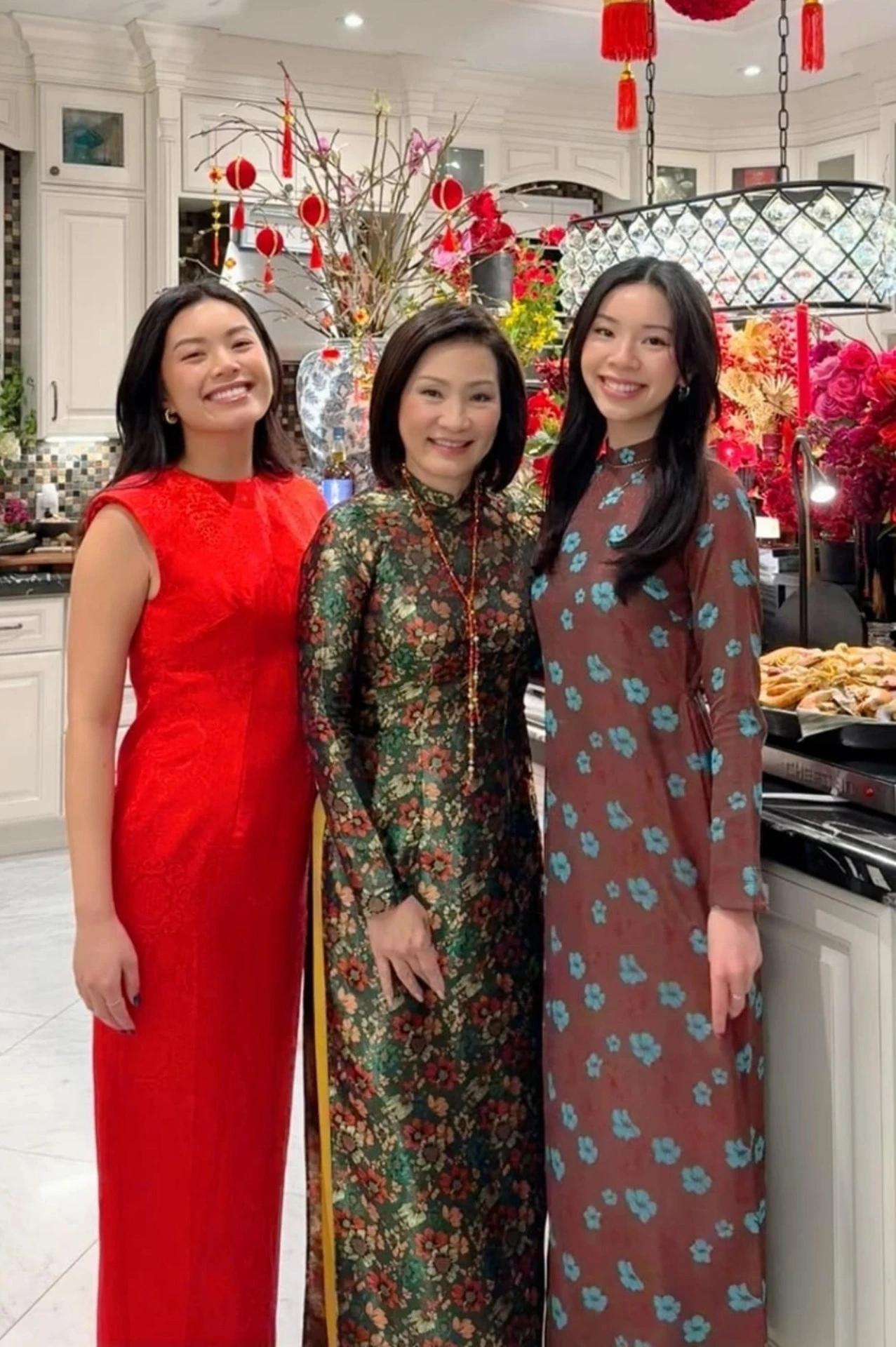 Nghệ sĩ Hồng Đào: Lúc bệnh đau tôi chợt nghĩ hóa ra mình cũng đang hành hạ con - Hình 3