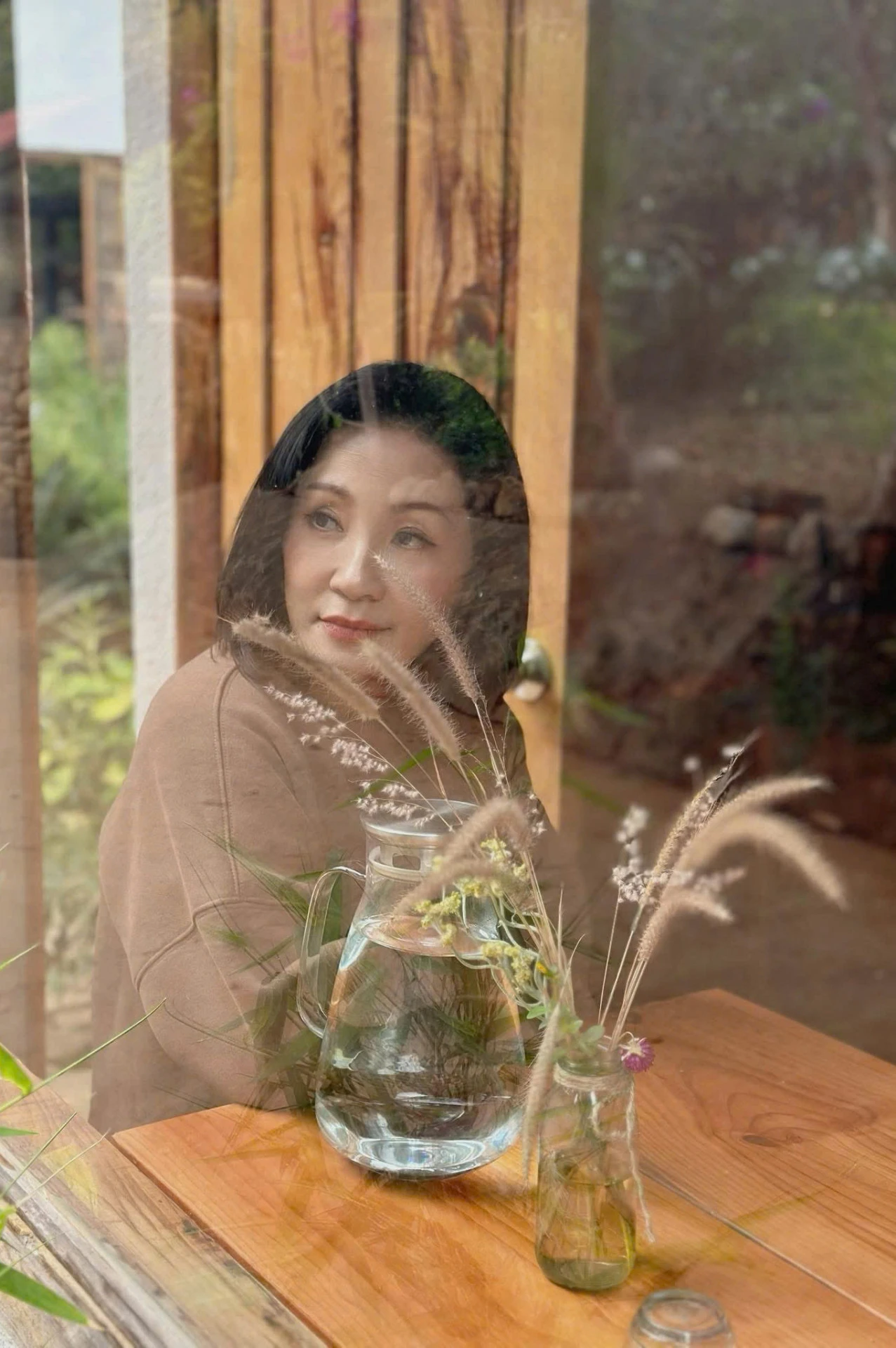 Nghệ sĩ Hồng Đào: Lúc bệnh đau tôi chợt nghĩ hóa ra mình cũng đang hành hạ con - Hình 4