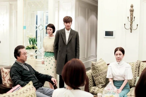 Những người thừa kế nghi lên sóng phần 2, Song Hye Kyo và Lee Min Ho đóng chính? - Hình 6