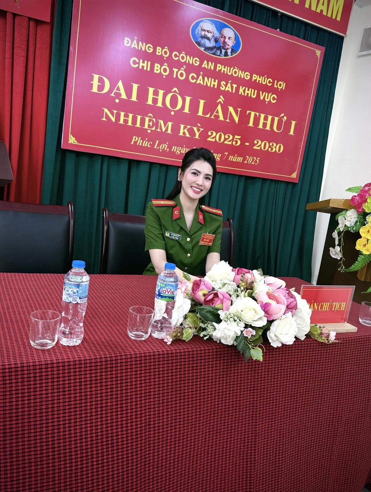 Nữ girl phố náo loạn Hồ Gươm, lộ danh tính thật CĐM sốc, visual xịn miễn chê - Hình 5
