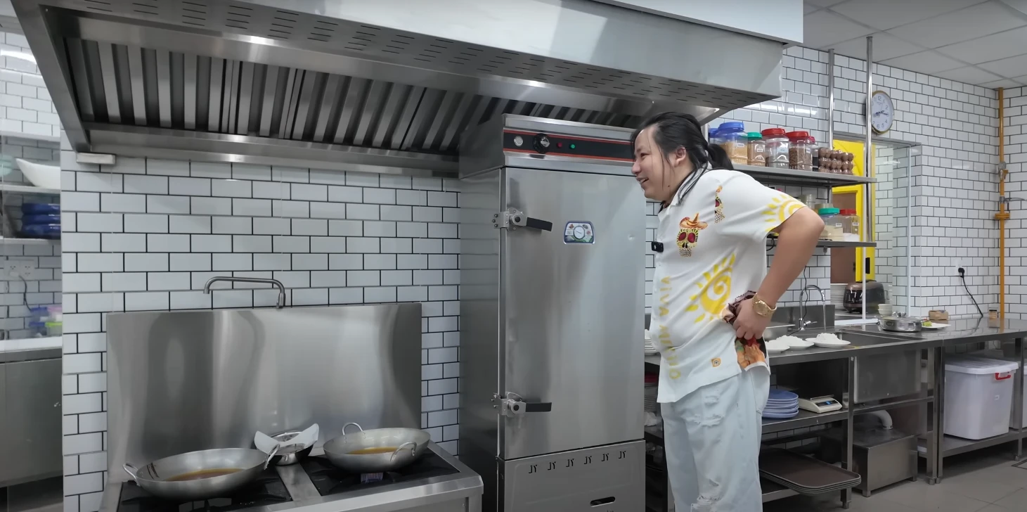 Khoa Pug lộ diện sau 2 lần kéo chân, ngoại hình lạ, tiết lộ sốc! - Hình 5