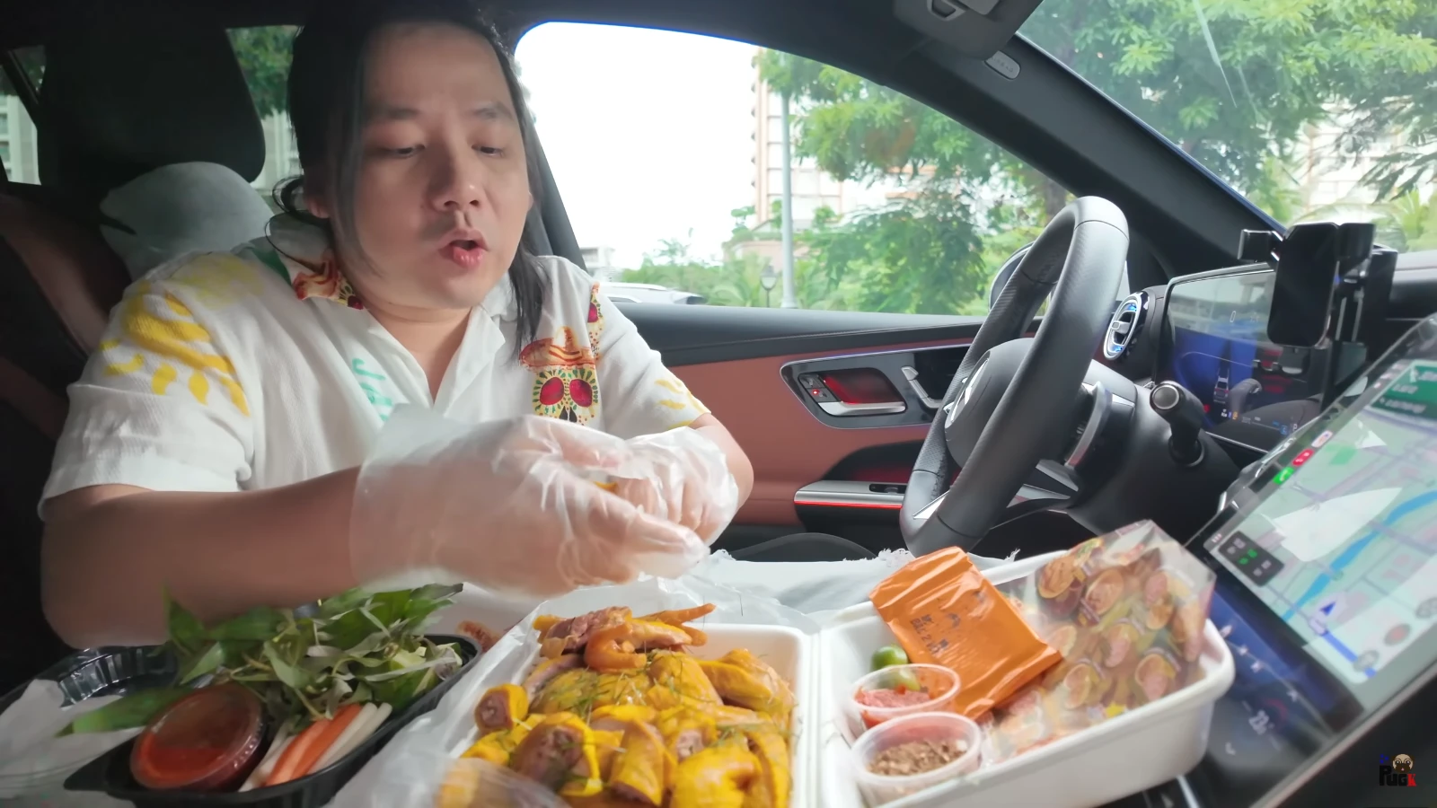 Khoa Pug lộ diện sau 2 lần kéo chân, ngoại hình lạ, tiết lộ sốc! - Hình 6
