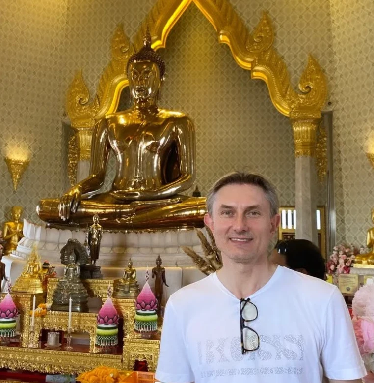 Sergejs Sinkins: Quý ông Ferrari trọng tài Dancesport, lộ chi tiết CĐM mê mệt - Hình 9