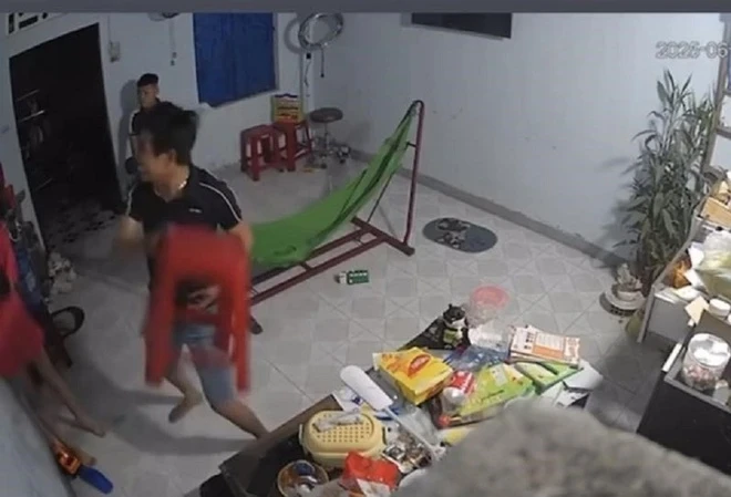 Anh trai tác động em ruột, mẹ ngó lơ: Gia đình kêu oan, tố em gái không ra gì - Hình 3
