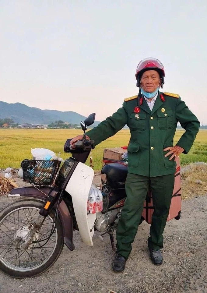 Cựu chiến binh Trần Văn Thanh U80 đạp xe vượt 300km dự lễ 2/9, nghe mà choáng - Hình 2