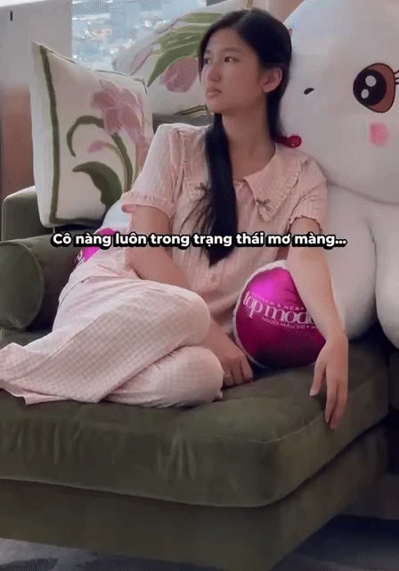 Nàng Mơ nghi bị BTC chèn ép ở nhà chung, lộ biểu cảm lạ, CĐM đòi vào giải cứu - Hình 2