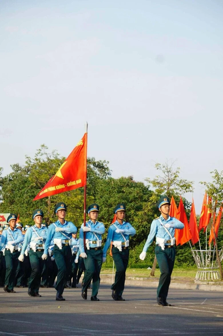 Vũ Chí Hưng: thượng úy lộ thân thế khủng, từng gây bão A50 như Lê Hoàng Hiệp? - Hình 7