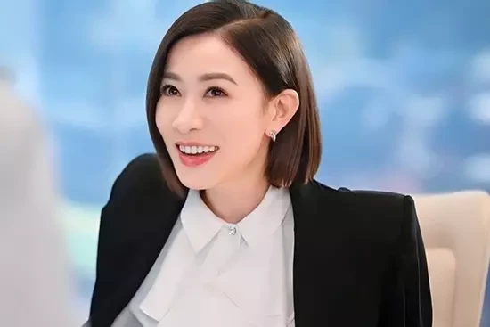 Xa Thi Mạn: Đại hoa đán đứng đầu TVB, có tuổi thơ bế tắc, giờ là phú bà 600 tỷ - Hình 11