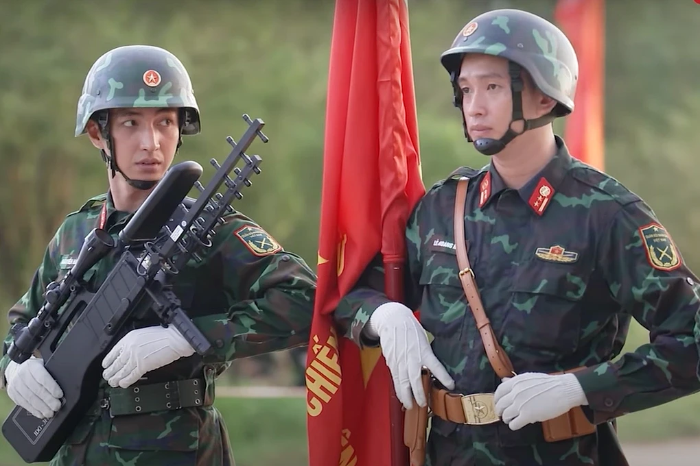 Lê Hoàng Hiệp thoại 7 chữ bị Bình An tung ảnh hậu trường, fan xuýt xoa 1 điều! - Hình 4