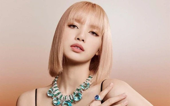 Lisa nghi đá bạn trai tỷ phú, quay lại cặp kè với tình cũ, lộ bằng chứng sốc - Hình 4