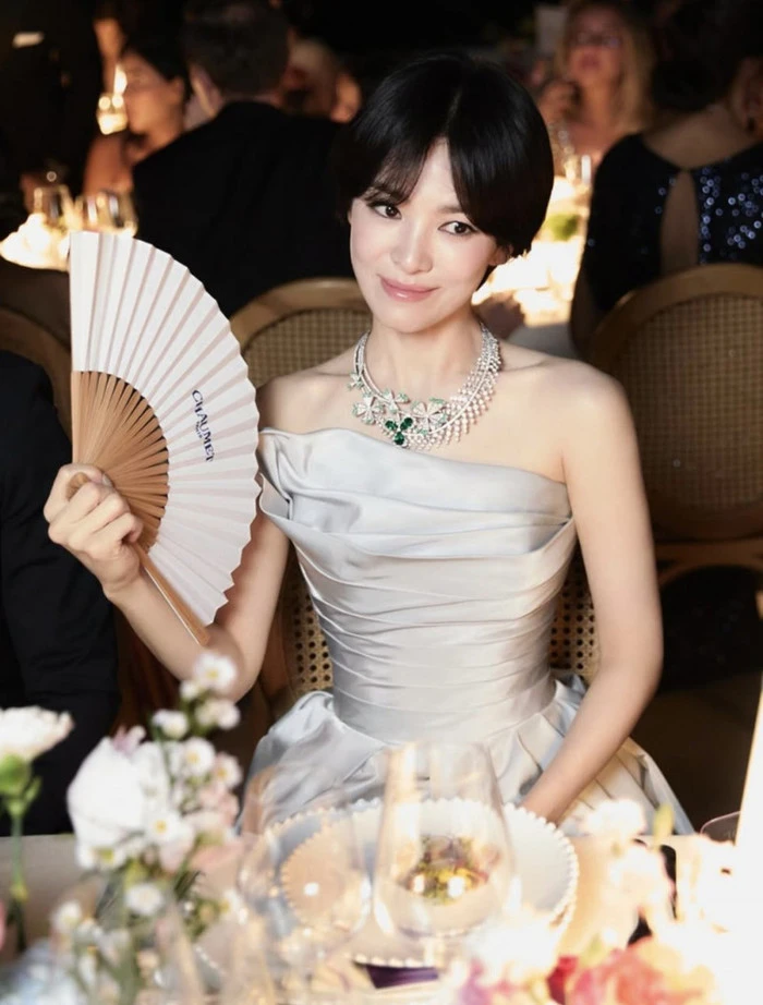 Song Hye Kyo mất sự nghiệp vì bê bối trốn thuế chấn động, xin lỗi không ai tha - Hình 6