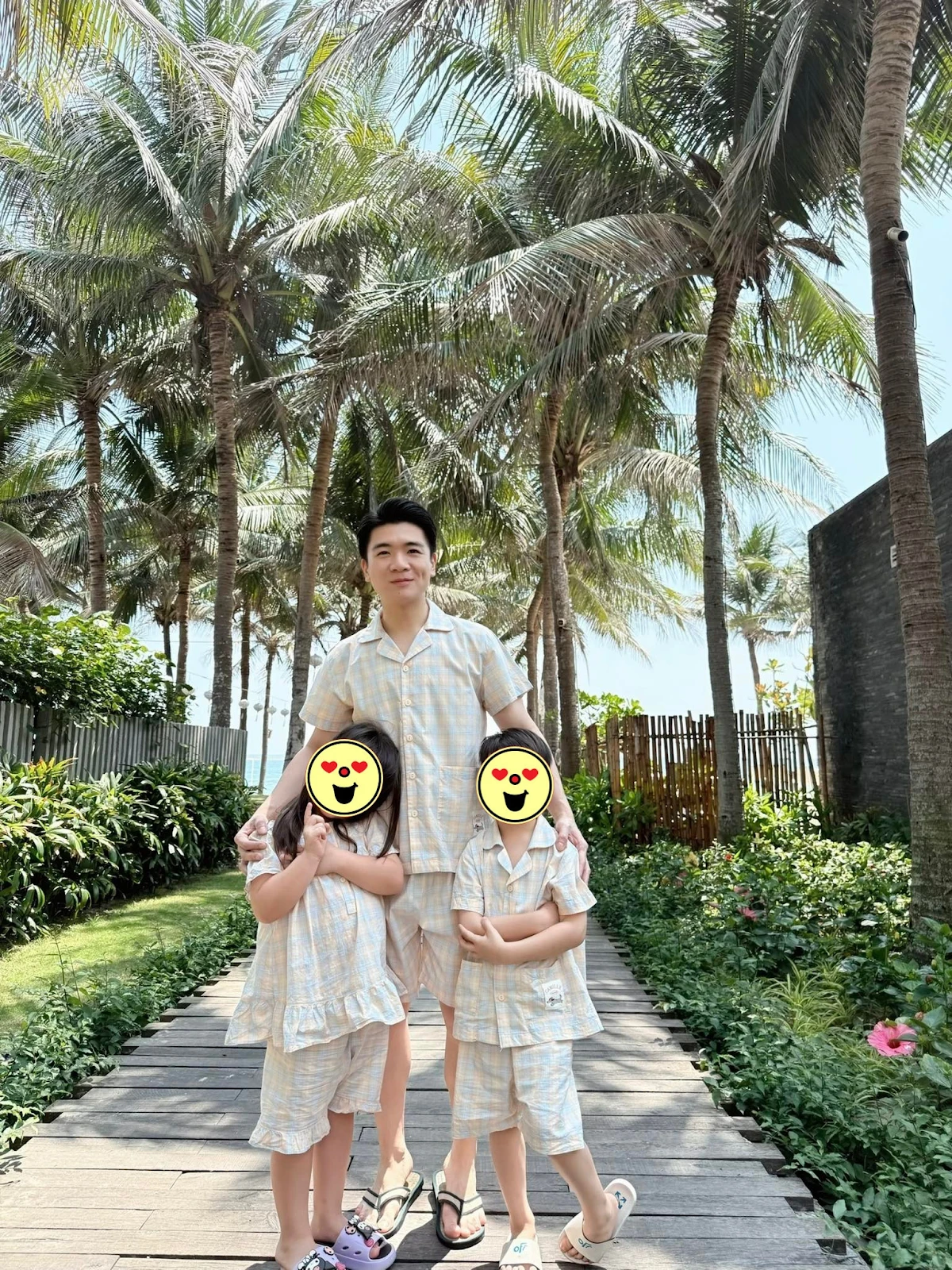 Bố đơn thân nghìn tỷ Đỗ Quang Vinh khoe body 6 múi, lộ mặt con gái thứ 3 - Hình 7