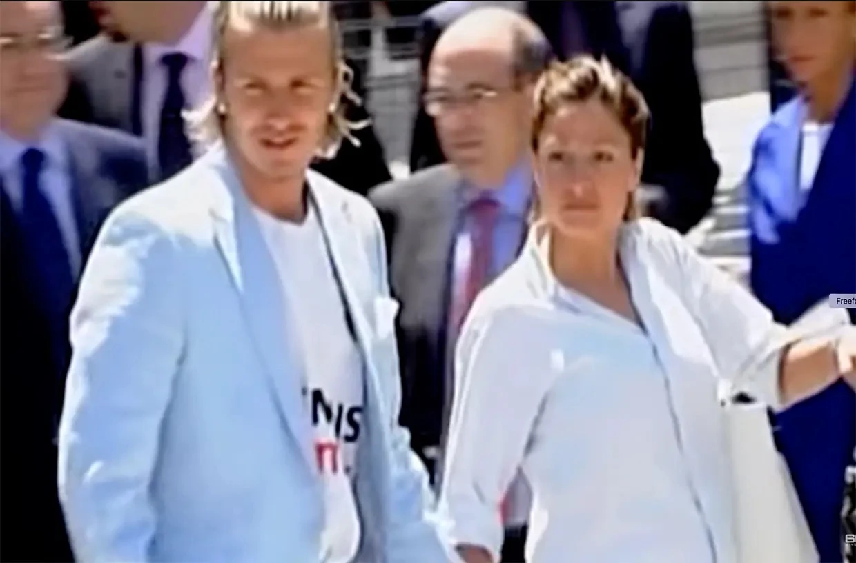 David Beckham bị khui tin nhắn riêng, nghi tòm tem với gái lạ! - Hình 5