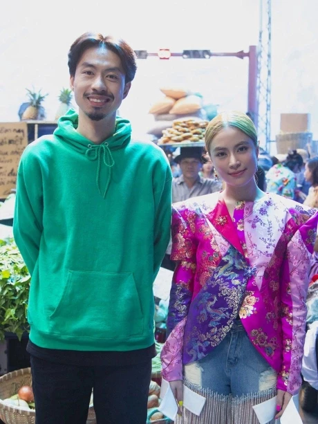 Hoàng Thuỳ Linh nghi đã sinh đôi, lộ ảnh 2 nhóc tỳ, Đen Vâu bế con đi chơi - Hình 4