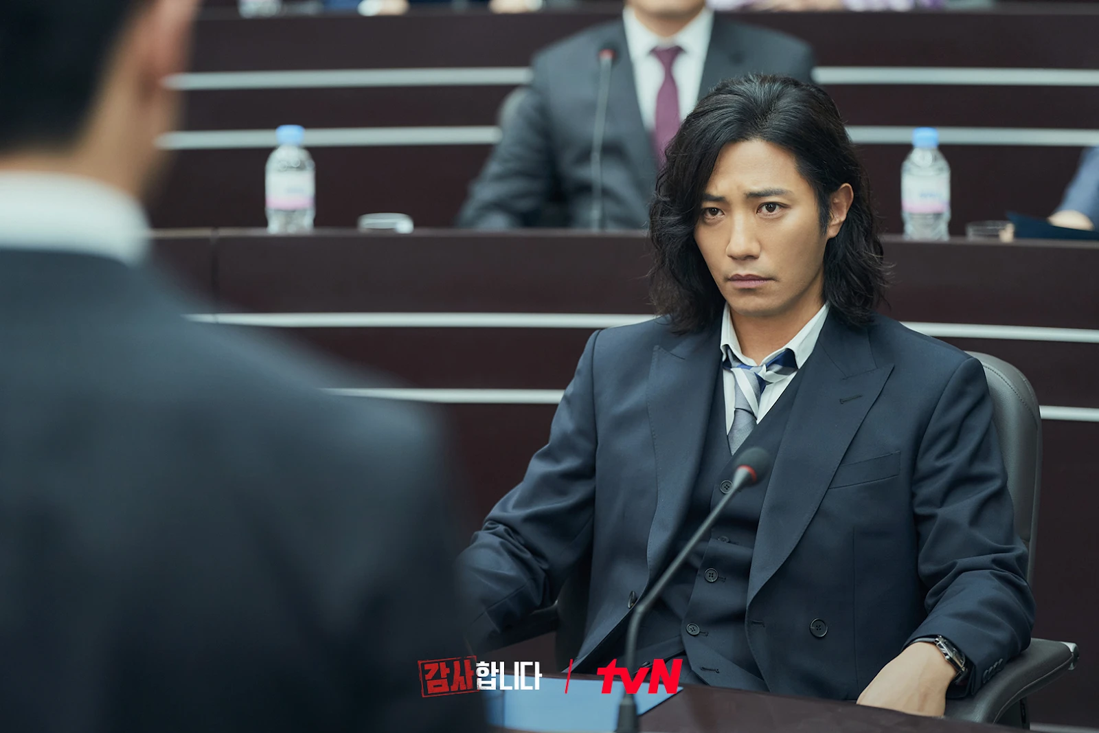 Jin Goo: nam phụ Hậu Duệ Mặt Trời, liên tục ẩn hiện, xuất hiện là fan sốc? - Hình 7