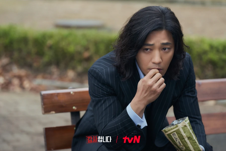 Jin Goo: nam phụ Hậu Duệ Mặt Trời, liên tục ẩn hiện, xuất hiện là fan sốc? - Hình 8