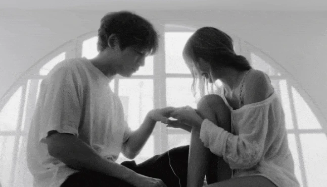 Lisa lộ cảnh giường chiếu với Kentaro, làm một điều khiến ai xem cũng xót lòng - Hình 9