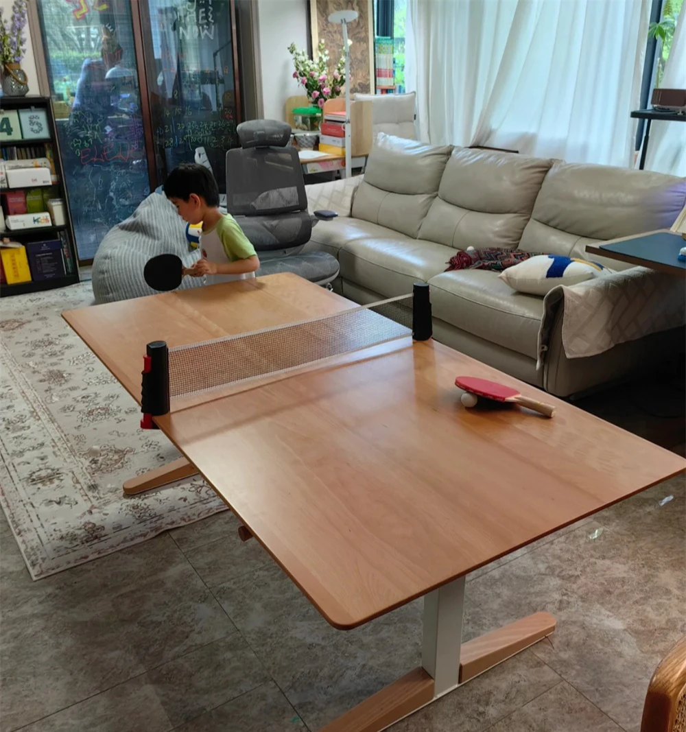 Gia đình 4 người bỏ sofa giữa nhà, kê 3 chiếc bàn học trong phòng khách: Cách bố trí gây bất ngờ nhưng ai cũng muốn học theo - Hình 5